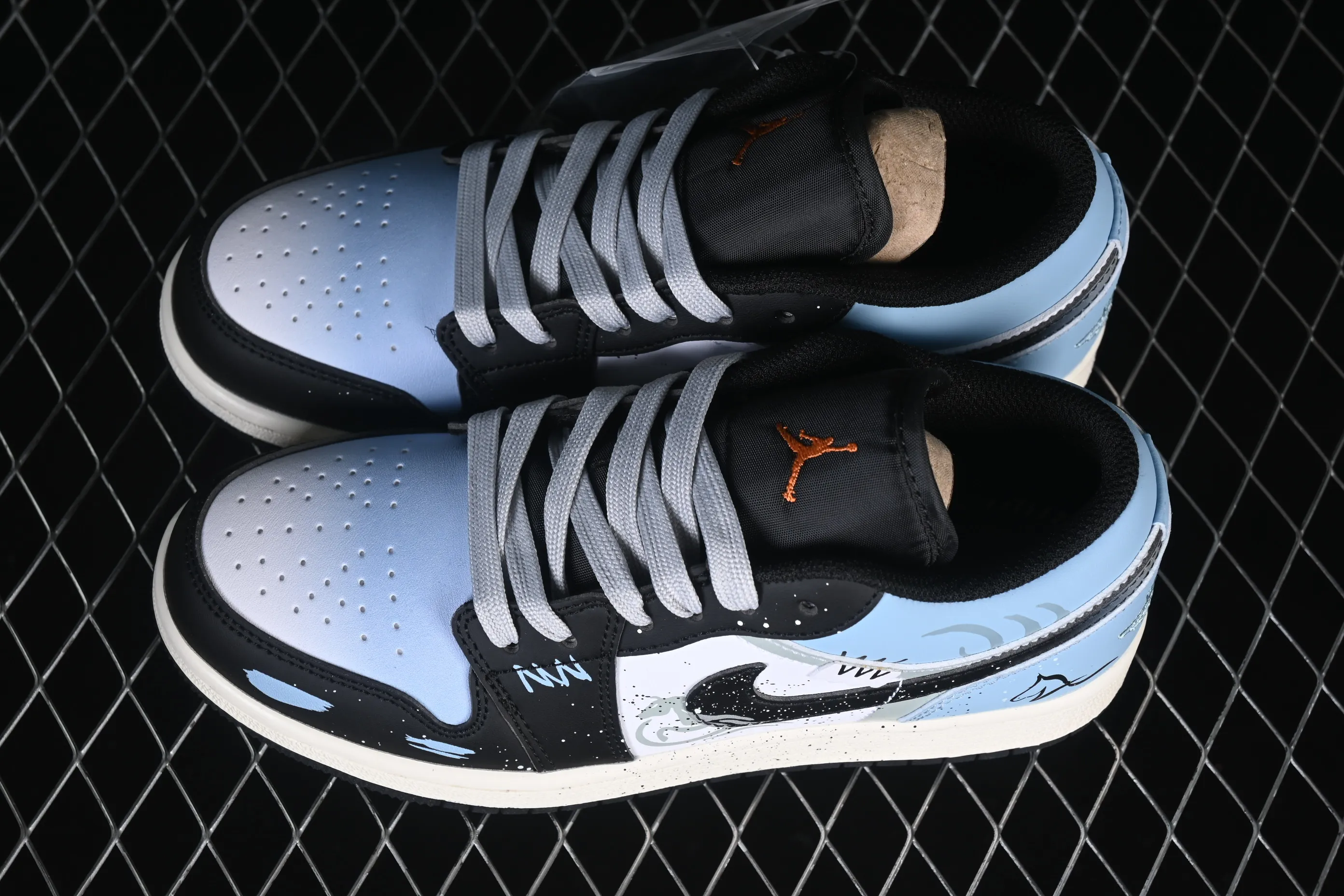 All categories Air Jordan Jordan series basketball shoes Air Jordan 1 Low Air Jordan 1 Low AJ1 Joe 1 Year of the Horse limited low-top cultural casual sneakers 553560-081